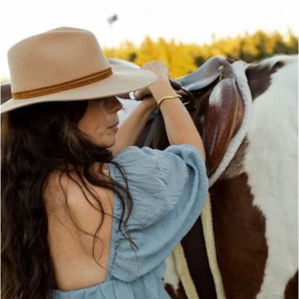 Portland Leather (Patina) Tan Wide-Brim Hat with leather strap